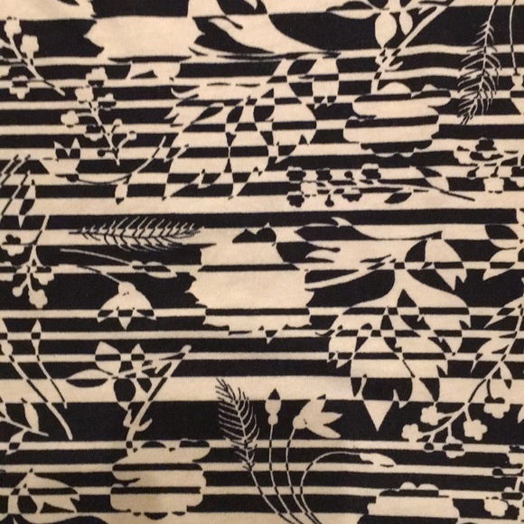 Lularoe Irma - Picture 2 of 7